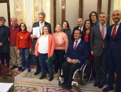 Foto de familia de la presentación en el Congreso de los Diputados de la Constitución española en lectura fácil