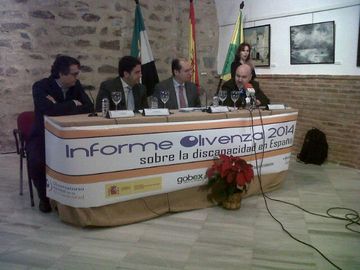 Foto de la presentaci&oacute;n del Informe Olivenza 2014