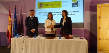 Foto de la firma del convenio