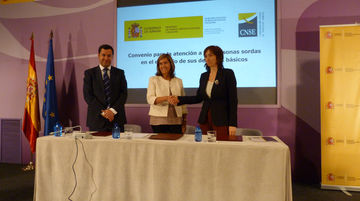 Foto de la firma del convenio