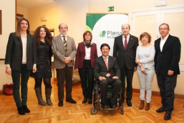 Foto de familia de la presentaci&oacute;n del estudio 'Todos Somos Todos'
