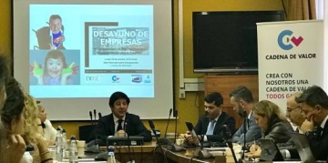 Foto del primer encuentro del proyecto de responsabilidad social 'Cadena de Valor'