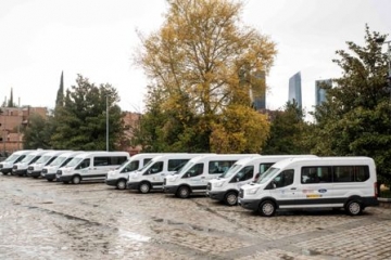 Foto de las furgonetas entregadas