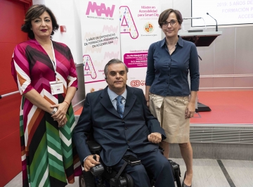 Foto de familia de la inauguración de la Semana Internacional de la Accesibilidad