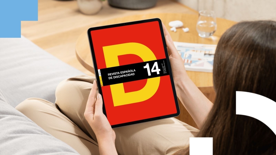 Foto de una mujer con una tablet sobre las rodillas en la que se ve la portada de REDIS V14N1.
