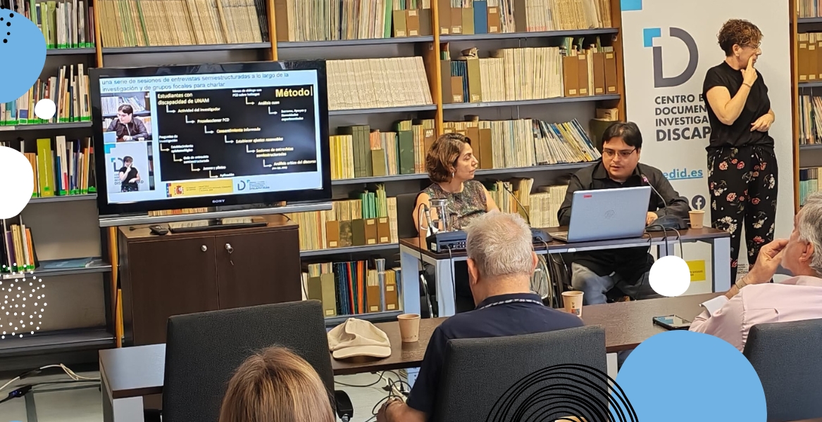 Fernando Polo y Carmen Márquez durante la presentación en el marco del Ciclo ConCiencia